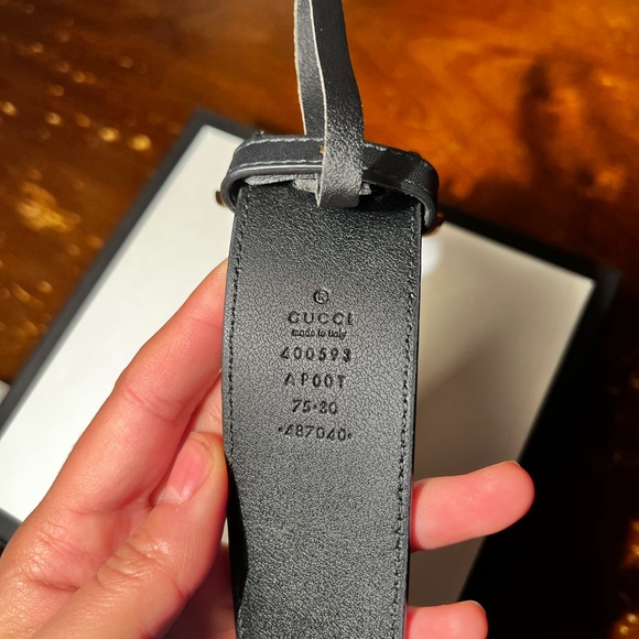 Authentic Gucci belt size small 75.  paperwork in hand.Still in great condition - Picture 4 of 9